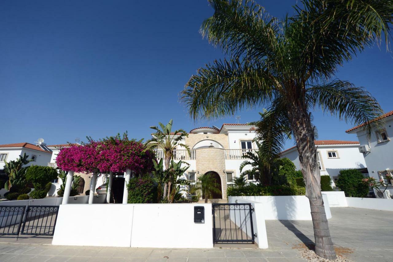 Villa Karythia Pyla Exterior foto